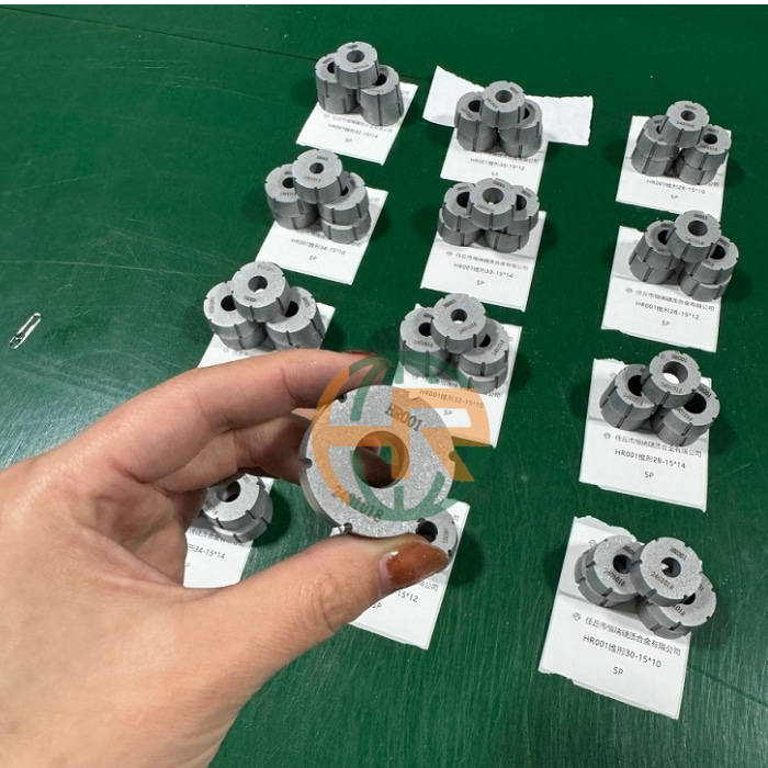 多工位硬質(zhì)合金冷鐓模 鎢鋼螺帽模